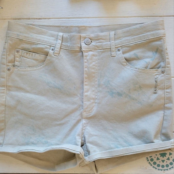 Cheap Monday denim shorts - Picture 2 of 7